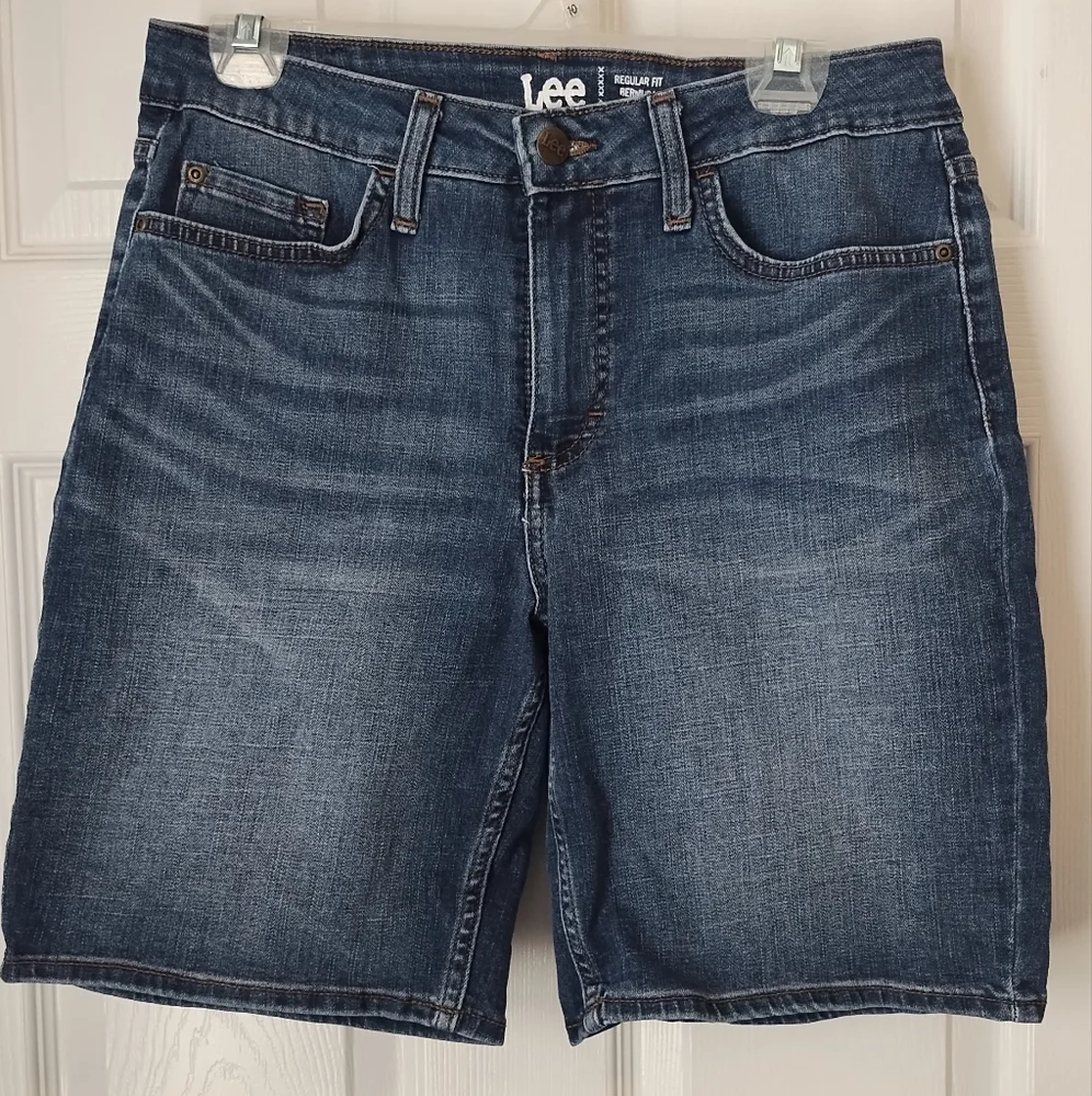 Lee Women's Mid-rise Blue Denim Bermuda Shorts - Picture 1 of 4